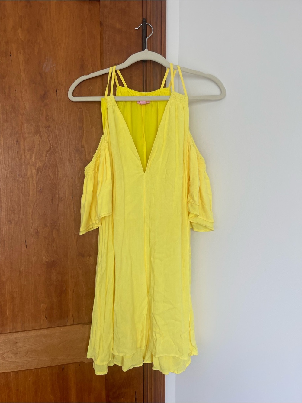 Lilly Pulitzer Yellow Cold-Shoulder V-Neck Tunic